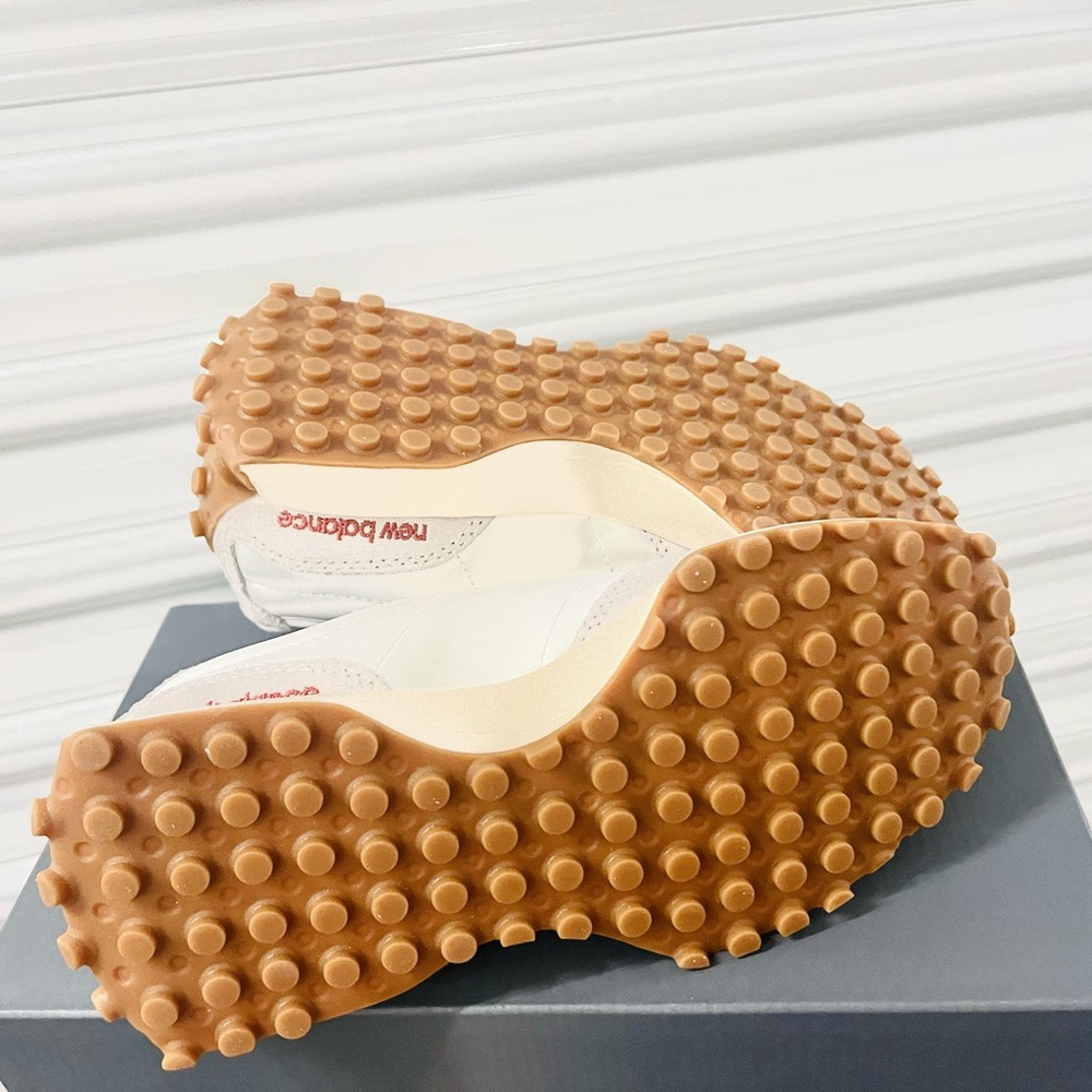 New Balance 327 Womens ~various sizes~ Sneakers Shoes White Watermelon Logo🍉 - Picture 6 of 14